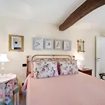 Casa Dei Tigli *